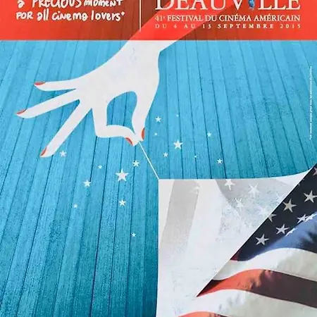 Beautiful Close To Every Spot Of Apartment *