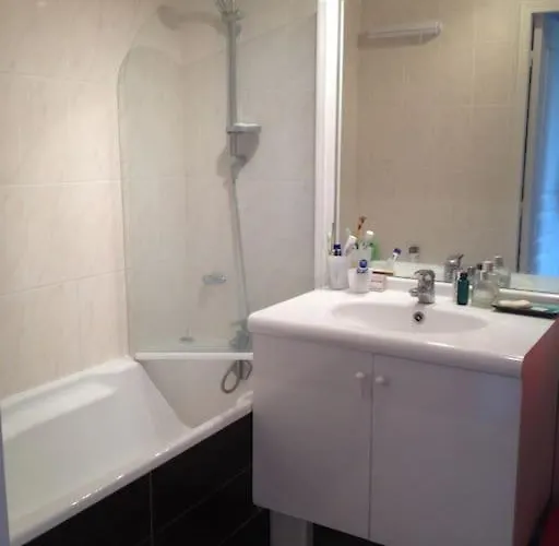 Beautiful Close To Every Spot Of شقة *